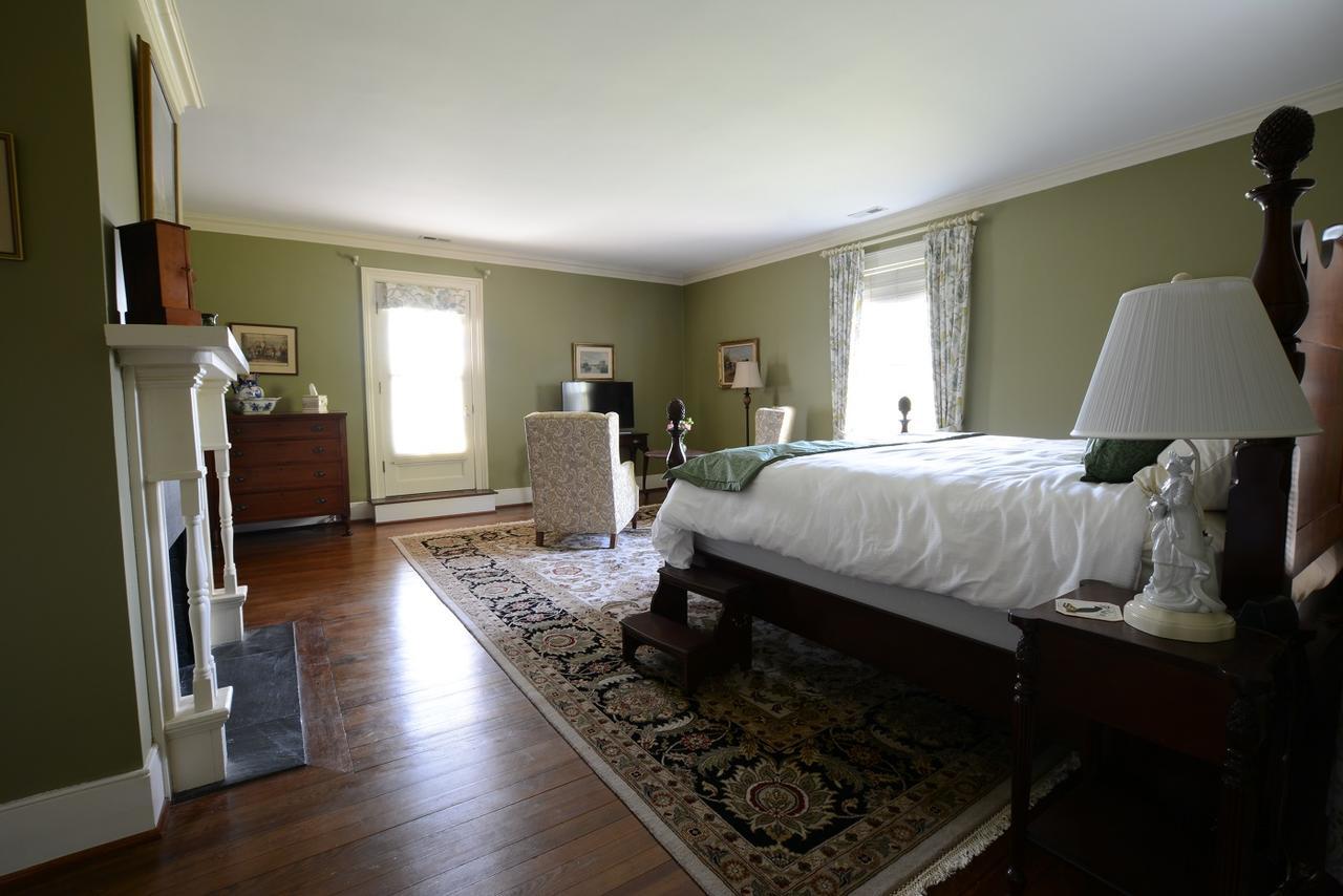 Woodville Bed And Breakfast Esmont Exterior photo